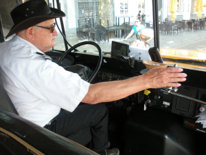 Chauffeur in de bus